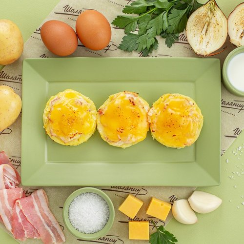 Картофельные биточки с беконом и сыром (90 г/1 шт)